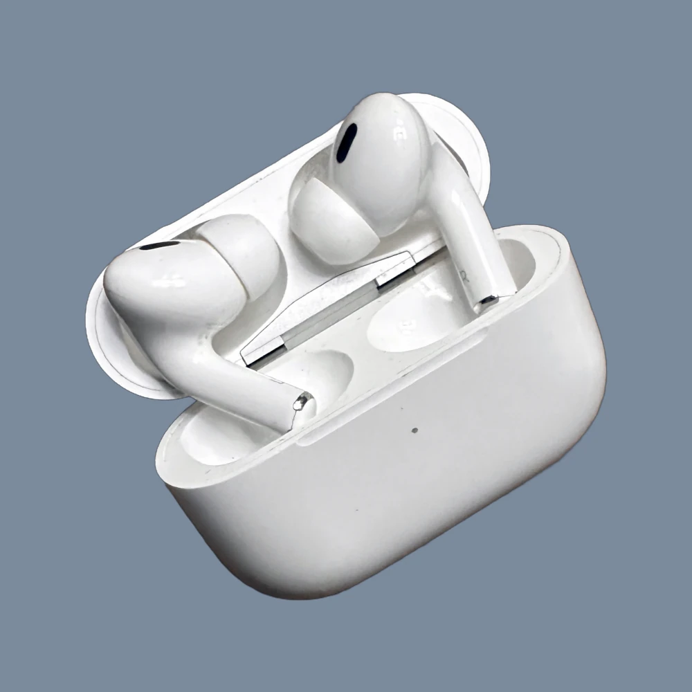 The same product photo after clean-up: background removed, centred on a square, ready to list at 1000x1000 pixels.